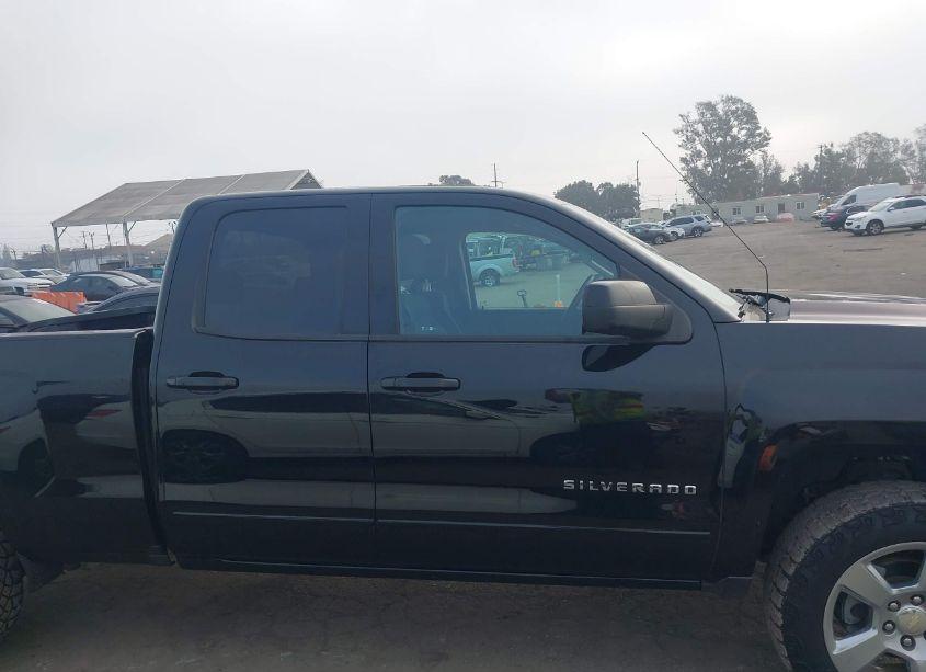 Photo 14 of 2018 Chevrolet Silverado 1500 1LT (VIN 1GCRCREC3JZ359779)