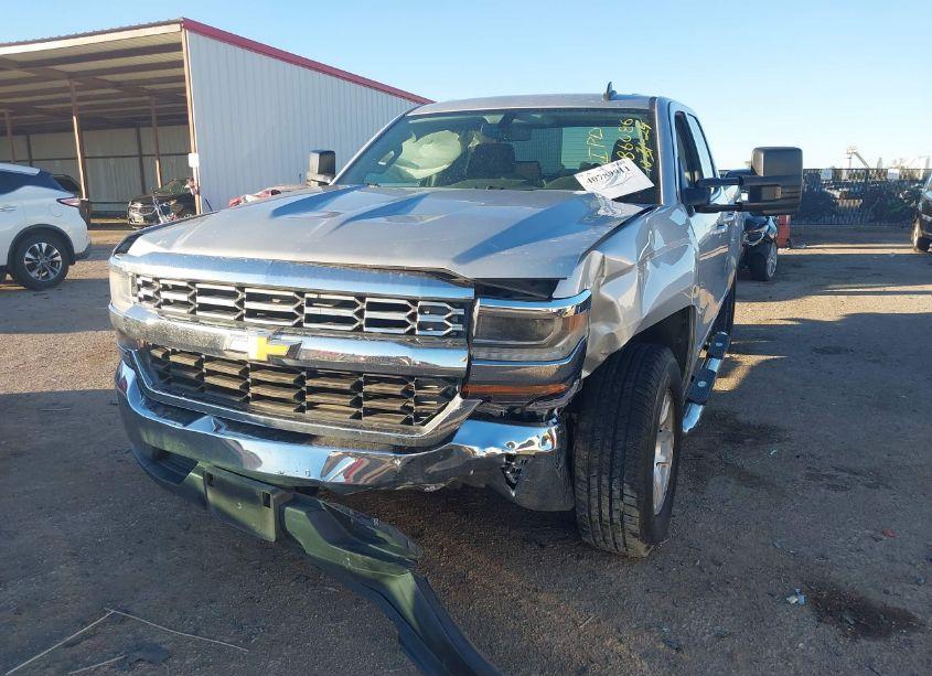 Photo 2 of 2016 Chevrolet Silverado 1500 1LT (VIN 1GCRCREC4GZ192678)