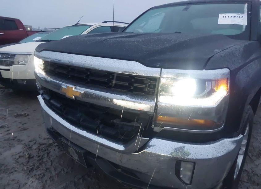 Photo 6 of 2018 Chevrolet Silverado 1500 1LT (VIN 1GCRCREC5JZ281005)