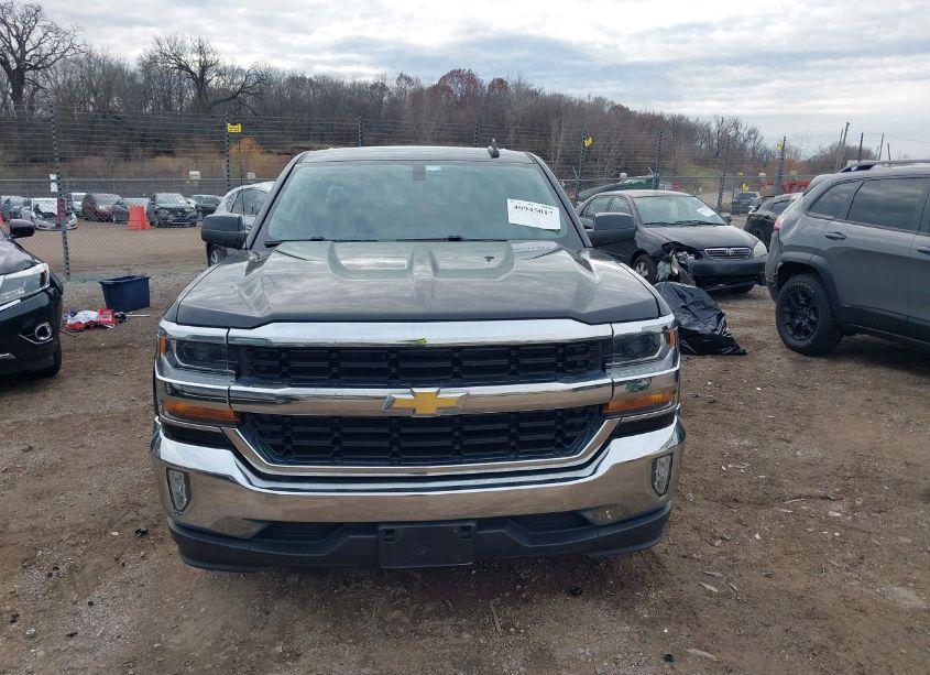 Photo 12 of 2018 Chevrolet Silverado 1500 1LT (VIN 1GCRCREC5JZ323088)