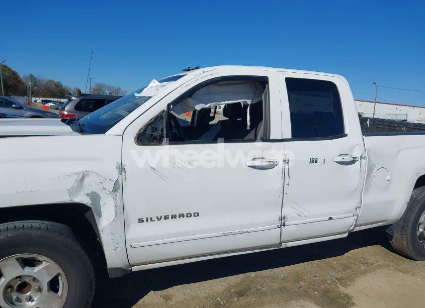 Photo 18 of 2015 Chevrolet Silverado 1500 1LT (VIN 1GCRCREC6FZ223881)