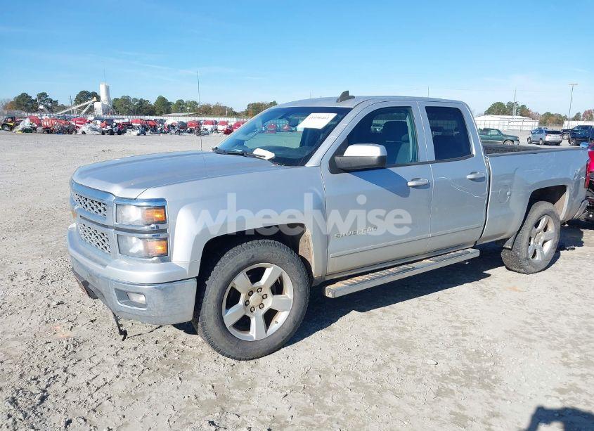 Photo 2 of 2015 Chevrolet Silverado 1500 1LT (VIN 1GCRCREC6FZ392492)