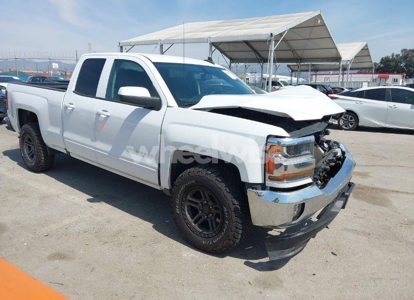 2016 Chevrolet Silverado 1500 1LT (VIN 1GCRCREC6GZ175221) main photo