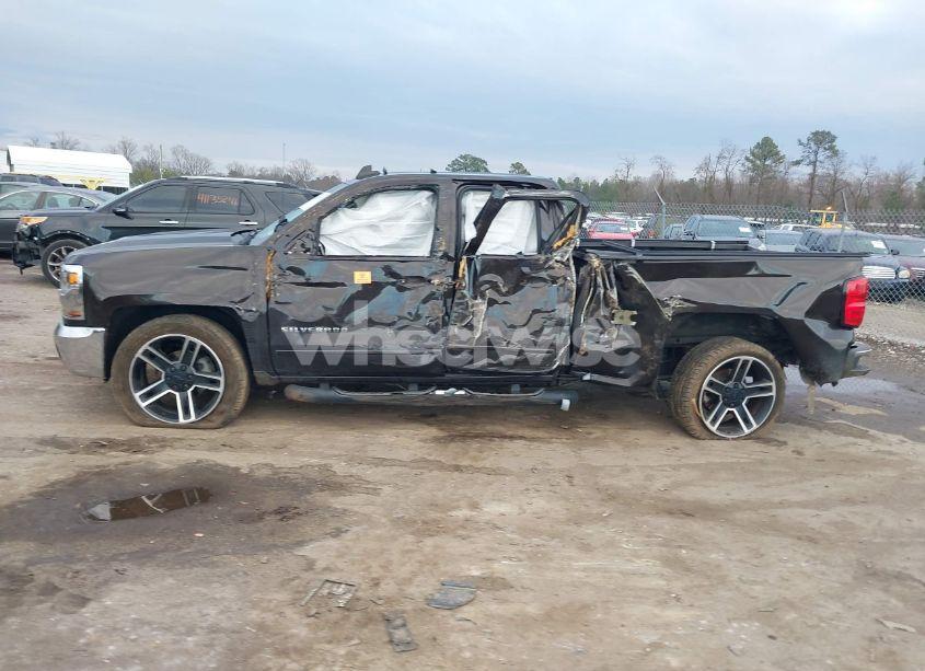 Photo 13 of 2018 Chevrolet Silverado 1500 1LT (VIN 1GCRCREC6JZ272037)