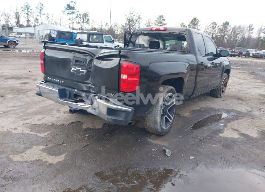 Photo 4 of 2018 Chevrolet Silverado 1500 1LT (VIN 1GCRCREC6JZ272037)