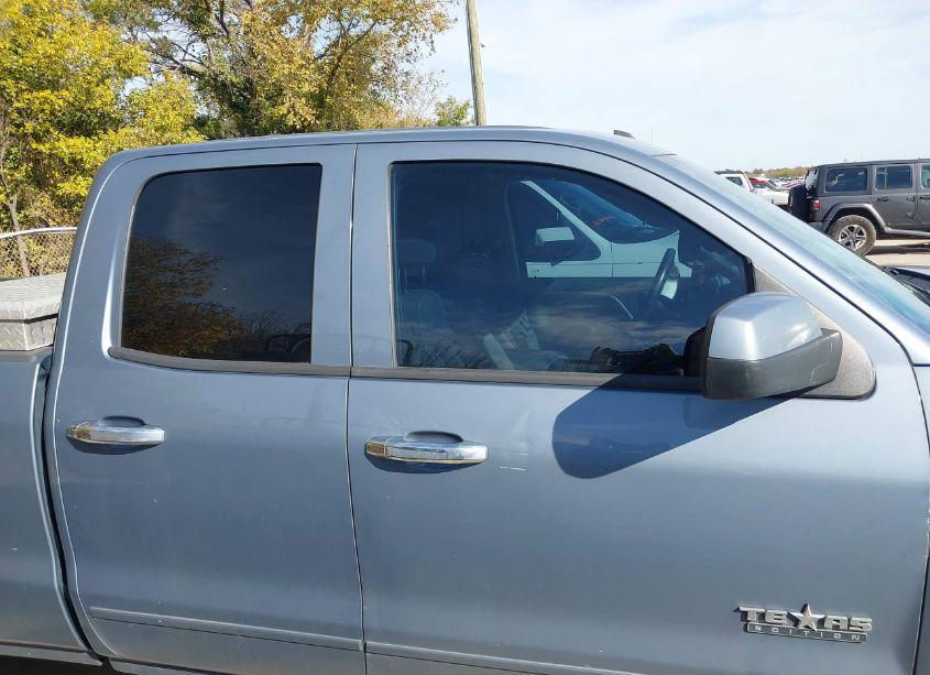 Photo 13 of 2015 Chevrolet Silverado 1500 1LT (VIN 1GCRCREC7FZ296161)