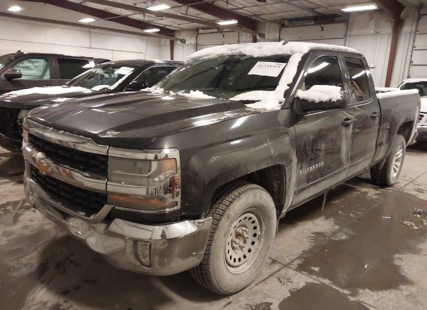 Photo 2 of 2016 Chevrolet Silverado 1500 1LT (VIN 1GCRCREC8GZ137747)