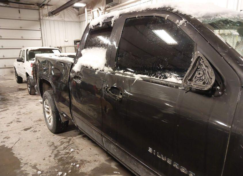 Photo 6 of 2016 Chevrolet Silverado 1500 1LT (VIN 1GCRCREC8GZ137747)