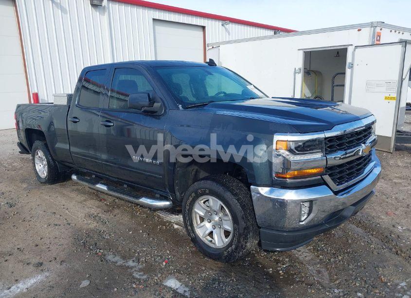 2018 Chevrolet Silverado 1500 1LT (VIN 1GCRCREC8JZ226029) main photo