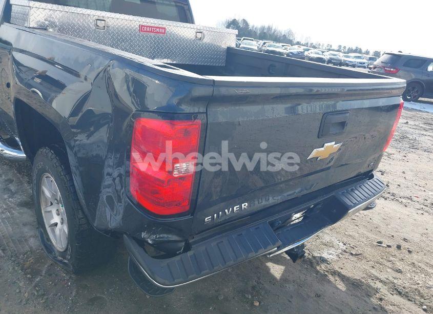 Photo 6 of 2018 Chevrolet Silverado 1500 1LT (VIN 1GCRCREC8JZ226029)