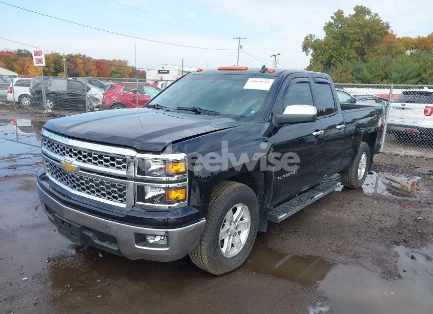 Photo 2 of 2014 Chevrolet Silverado 1500 1LT (VIN 1GCRCREC9EZ195881)
