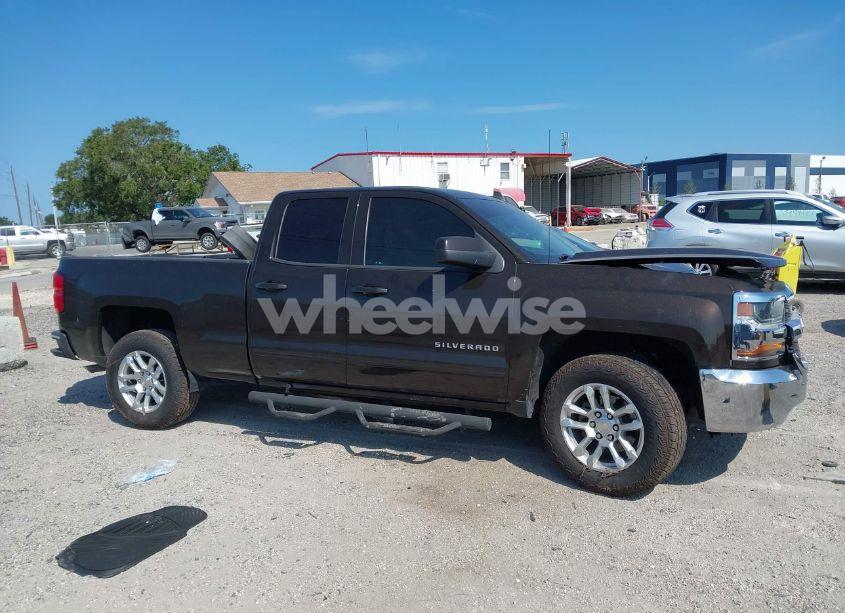 Photo 12 of 2018 Chevrolet Silverado 1500 1LT (VIN 1GCRCREC9JZ171378)