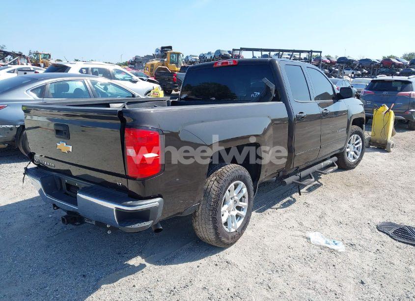 Photo 4 of 2018 Chevrolet Silverado 1500 1LT (VIN 1GCRCREC9JZ171378)