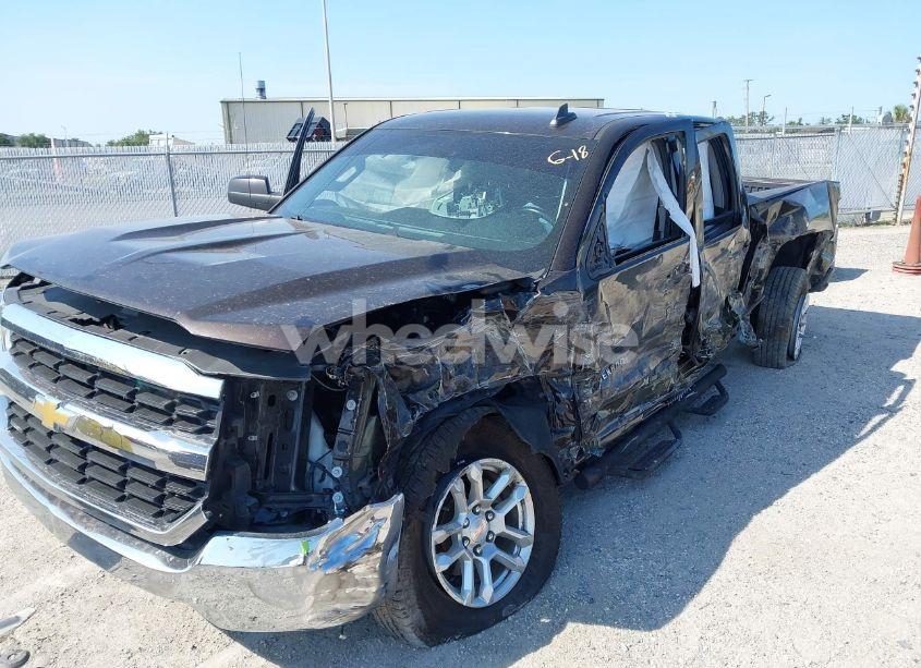 Photo 6 of 2018 Chevrolet Silverado 1500 1LT (VIN 1GCRCREC9JZ171378)