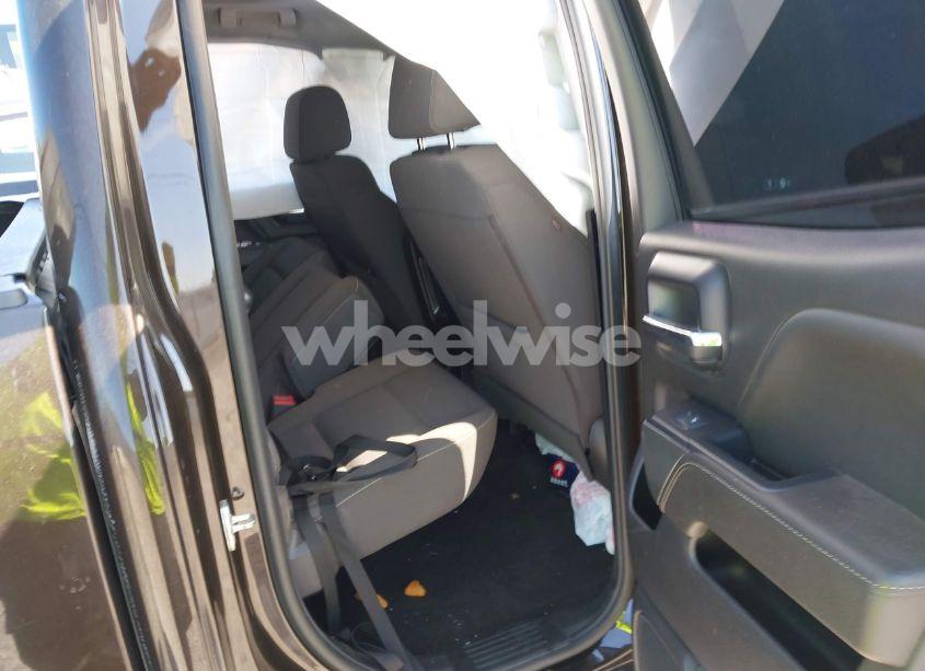 Photo 8 of 2018 Chevrolet Silverado 1500 1LT (VIN 1GCRCREC9JZ171378)