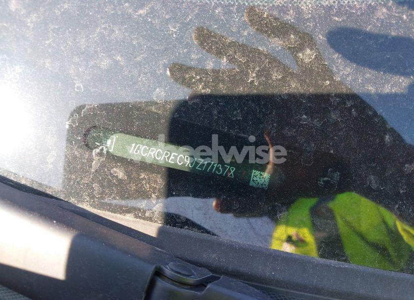 Photo 9 of 2018 Chevrolet Silverado 1500 1LT (VIN 1GCRCREC9JZ171378)