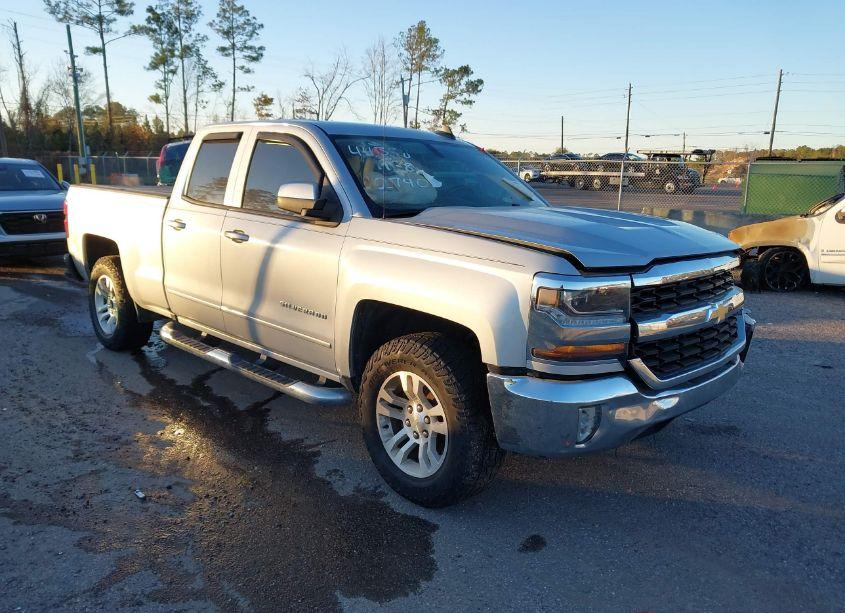 2017 Chevrolet Silverado 1500 1LT (VIN 1GCRCRECXHZ292740) main photo