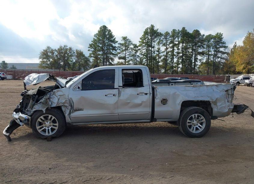 Photo 6 of 2017 Chevrolet Silverado 1500 1LT (VIN 1GCRCRECXHZ344674)