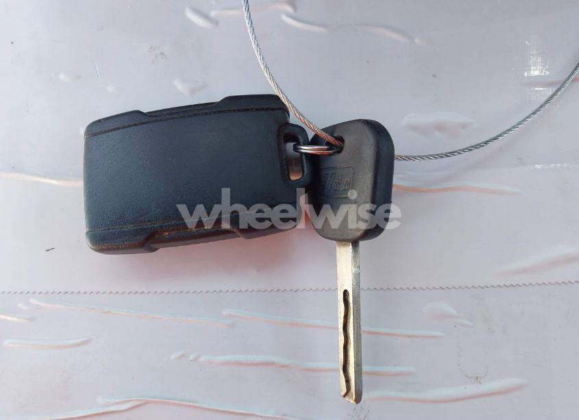 Photo 11 of 2014 Chevrolet Silverado 1500 1LT (VIN 1GCRCREH0EZ355674)