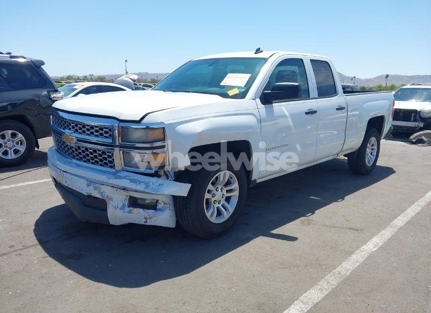 Photo 2 of 2014 Chevrolet Silverado 1500 1LT (VIN 1GCRCREH0EZ355674)