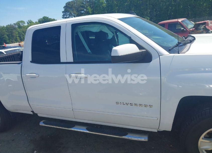 Photo 13 of 2018 Chevrolet Silverado 1500 1LT (VIN 1GCRCREH1JZ170429)