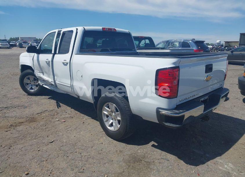 Photo 3 of 2018 Chevrolet Silverado 1500 1LT (VIN 1GCRCREH1JZ170429)