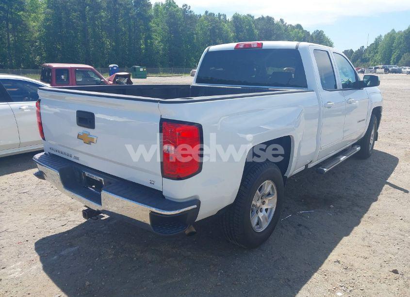 Photo 4 of 2018 Chevrolet Silverado 1500 1LT (VIN 1GCRCREH1JZ170429)