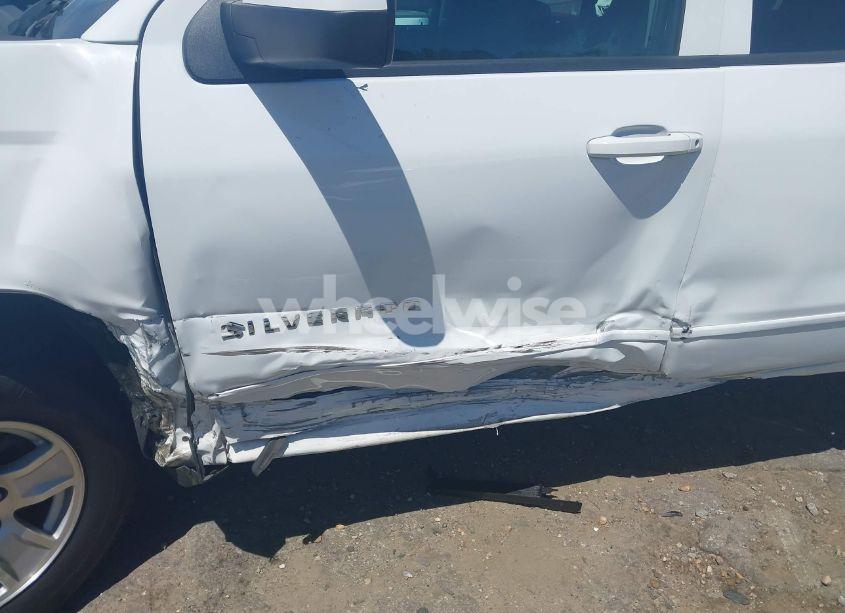 Photo 6 of 2018 Chevrolet Silverado 1500 1LT (VIN 1GCRCREH1JZ170429)