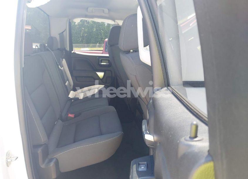 Photo 8 of 2018 Chevrolet Silverado 1500 1LT (VIN 1GCRCREH1JZ170429)