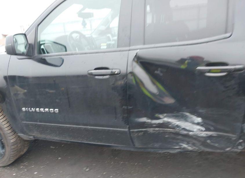 Photo 15 of 2018 Chevrolet Silverado 1500 1LT (VIN 1GCRCREH2JZ110126)