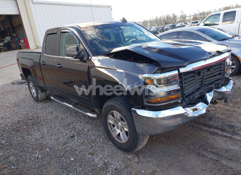 2018 Chevrolet Silverado 1500 1LT (VIN 1GCRCREH2JZ179544) main photo