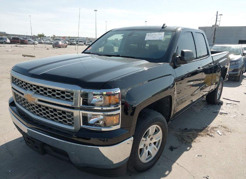 Photo 2 of 2014 Chevrolet Silverado 1500 1LT (VIN 1GCRCREH3EZ216929)