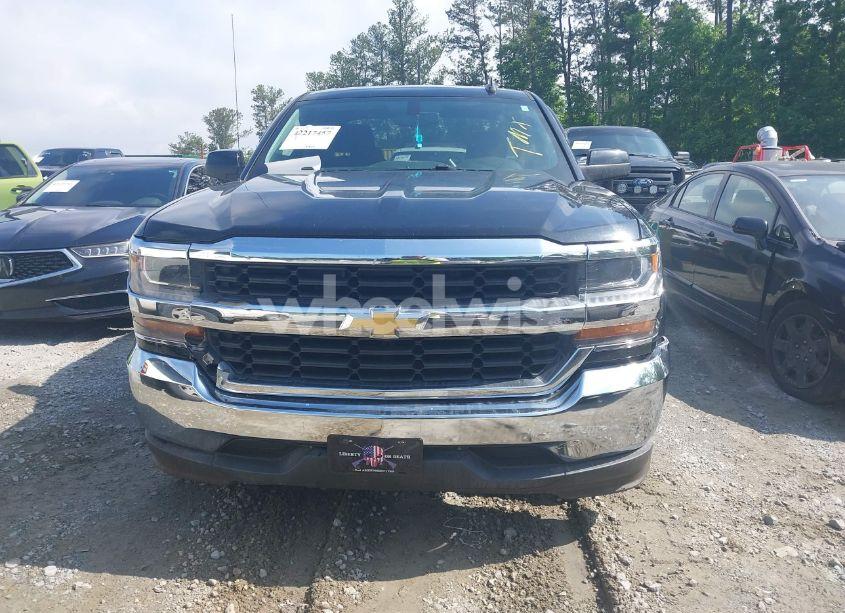 Photo 12 of 2018 Chevrolet Silverado 1500 1LT (VIN 1GCRCREH3JZ163109)