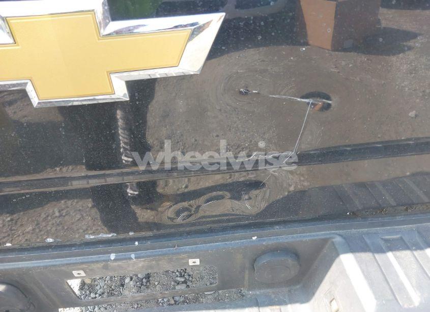 Photo 6 of 2018 Chevrolet Silverado 1500 1LT (VIN 1GCRCREH3JZ163109)