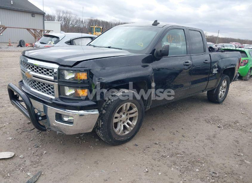 Photo 2 of 2015 Chevrolet Silverado 1500 1LT (VIN 1GCRCREH4FZ200417)