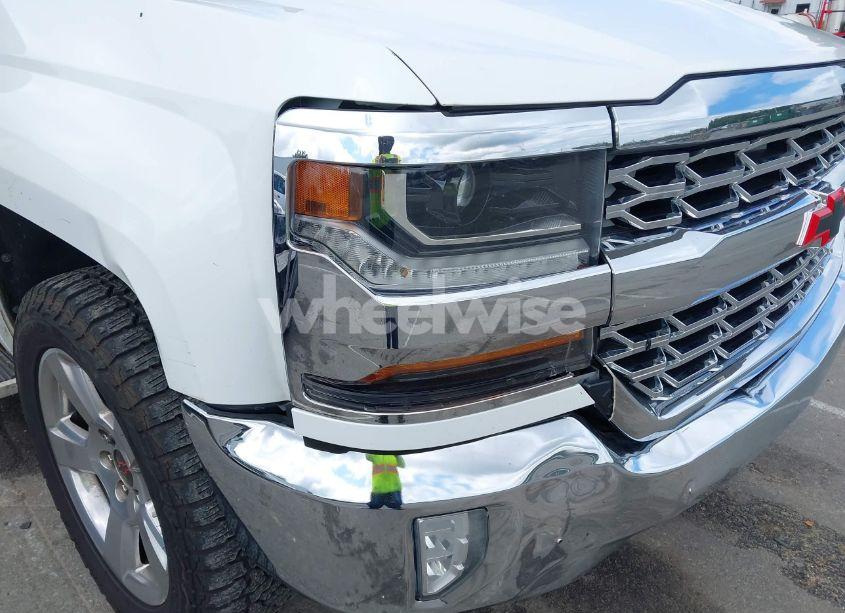 Photo 6 of 2017 Chevrolet Silverado 1500 1LT (VIN 1GCRCREH4HZ213090)