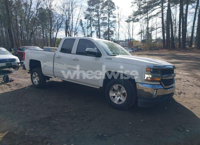 2017 Chevrolet Silverado 1500 1LT (VIN 1GCRCREH4HZ295791) main photo