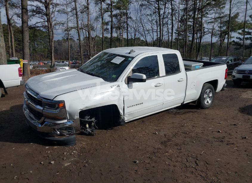Photo 2 of 2017 Chevrolet Silverado 1500 1LT (VIN 1GCRCREH4HZ295791)