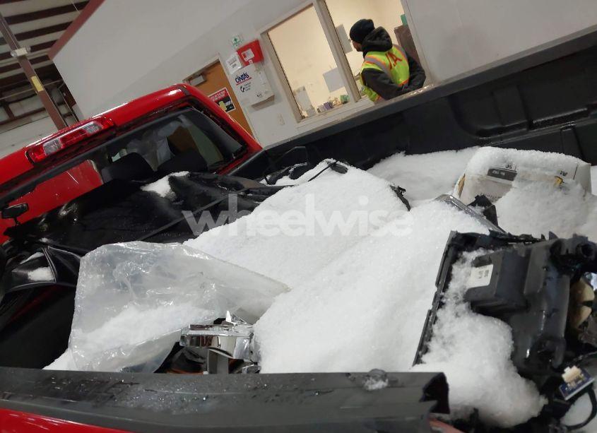 Photo 12 of 2018 Chevrolet Silverado 1500 1LT (VIN 1GCRCREH4JZ164236)