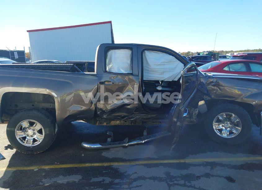 Photo 13 of 2014 Chevrolet Silverado 1500 1LT (VIN 1GCRCREH5EZ165367)