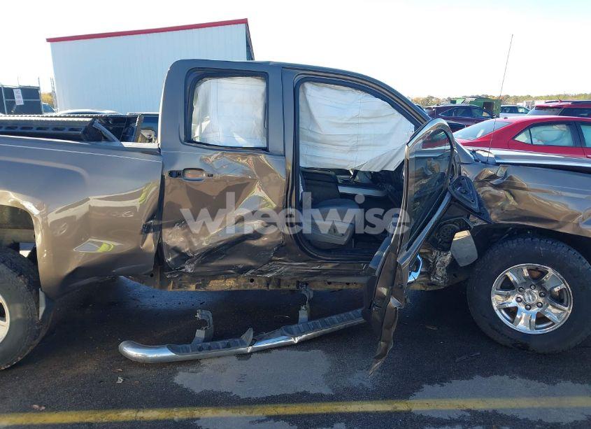 Photo 6 of 2014 Chevrolet Silverado 1500 1LT (VIN 1GCRCREH5EZ165367)