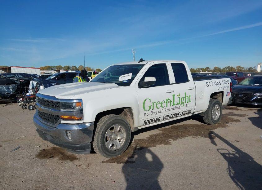 Photo 2 of 2017 Chevrolet Silverado 1500 1LT (VIN 1GCRCREH5HZ247233)