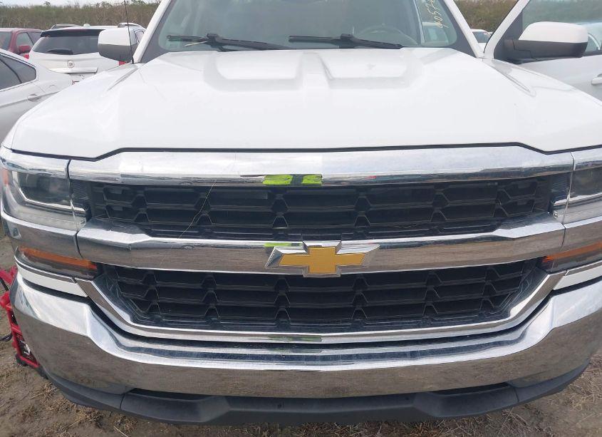 Photo 6 of 2018 Chevrolet Silverado 1500 1LT (VIN 1GCRCREH6JZ137653)
