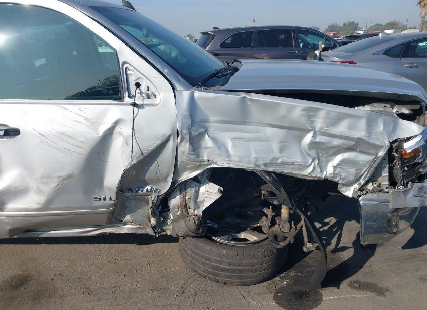 Photo 6 of 2015 Chevrolet Silverado 1500 1LT (VIN 1GCRCREH9FZ431958)