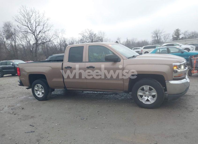 Photo 13 of 2017 Chevrolet Silverado 1500 1LT (VIN 1GCRCREH9HZ225977)