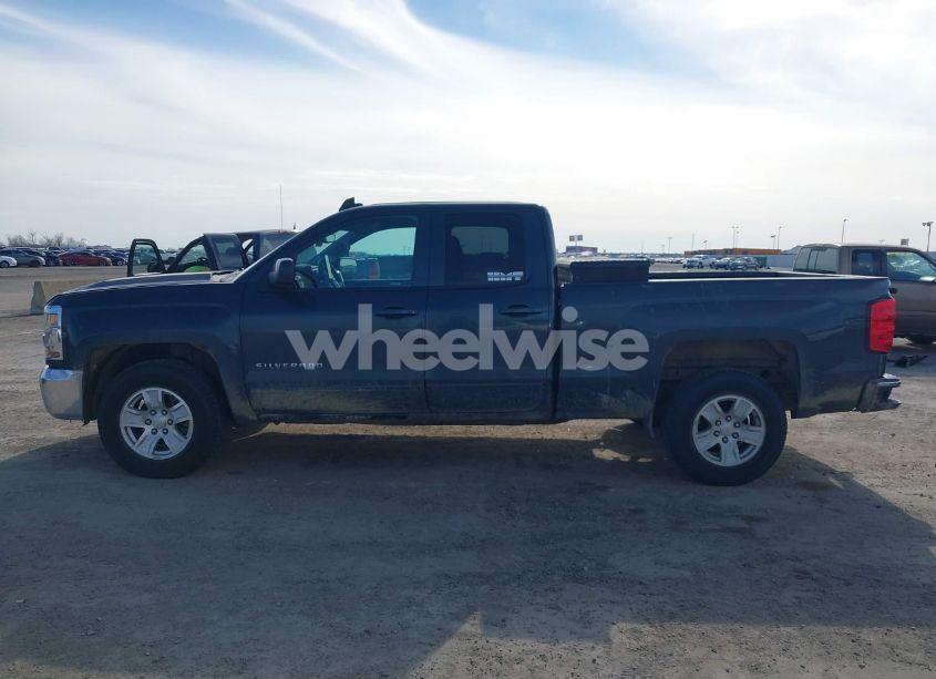 Photo 14 of 2018 Chevrolet Silverado 1500 1LT (VIN 1GCRCREH9JZ274568)