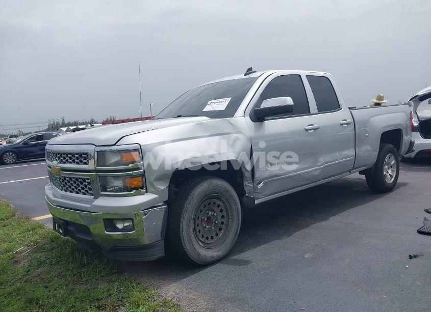 Photo 2 of 2015 Chevrolet Silverado 1500 1LT (VIN 1GCRCREHXFZ186961)