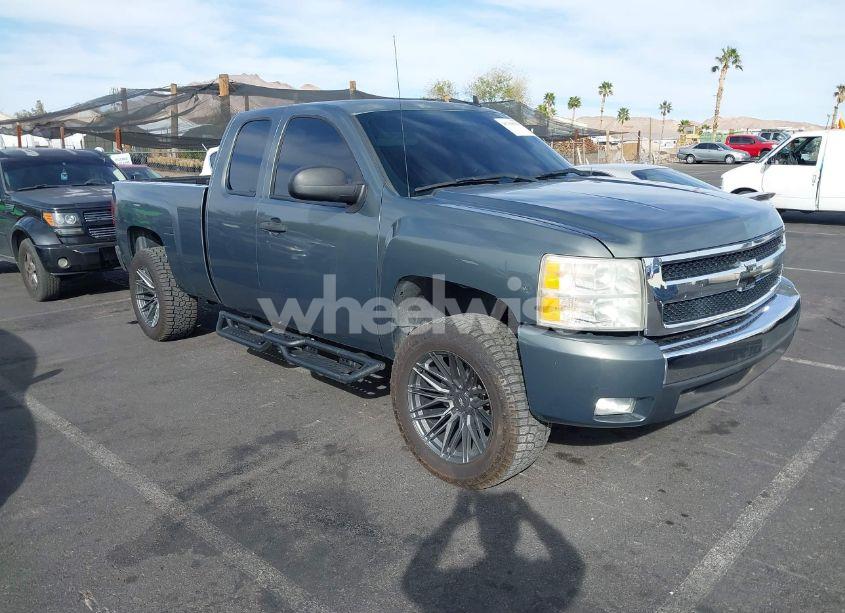 2011 Chevrolet Silverado 1500 LT (VIN 1GCRCSE00BZ119054) main photo