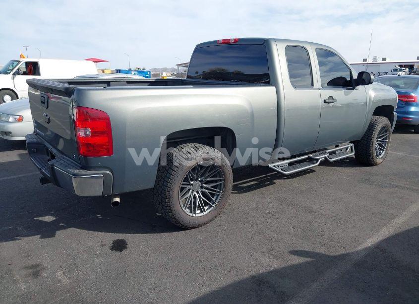 Photo 4 of 2011 Chevrolet Silverado 1500 LT (VIN 1GCRCSE00BZ119054)