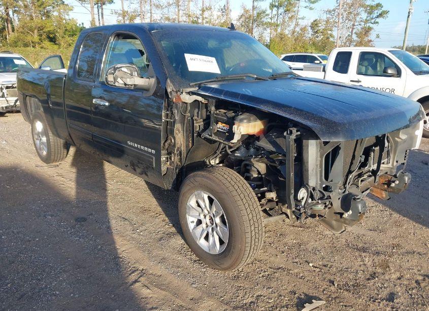 2013 Chevrolet Silverado 1500 LT (VIN 1GCRCSE00DZ122250) main photo